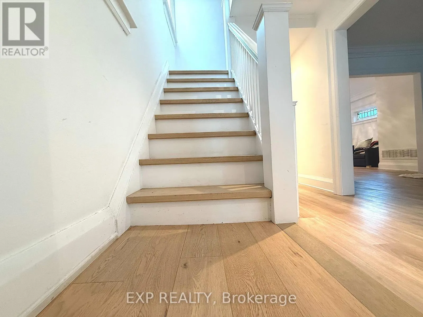 28 MAXWELL AVENUE