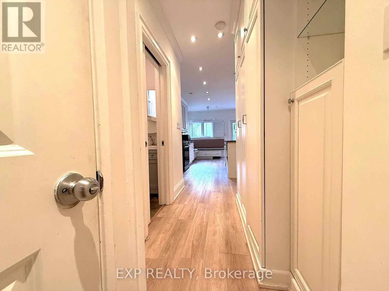 28 MAXWELL AVENUE