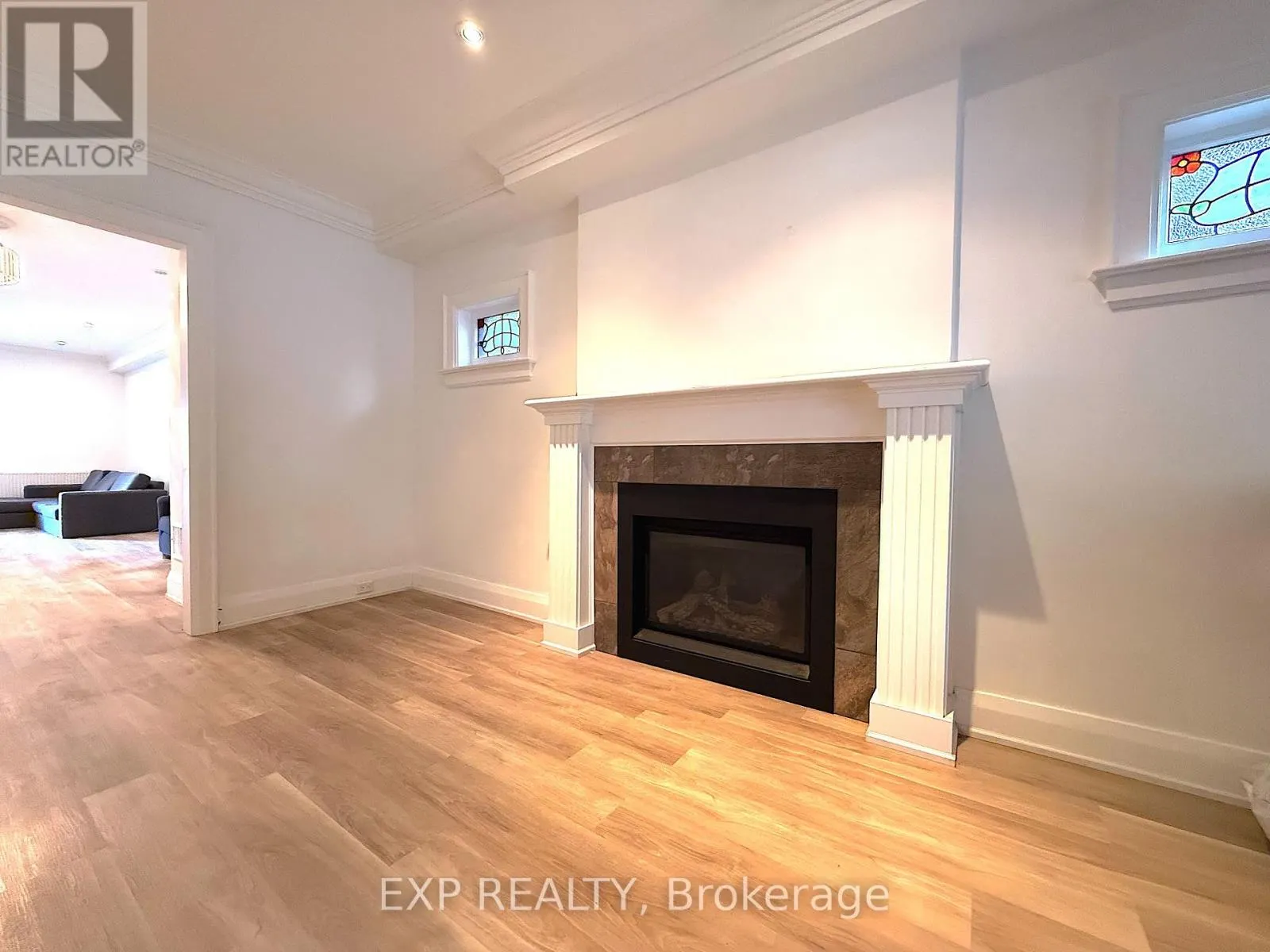 28 MAXWELL AVENUE