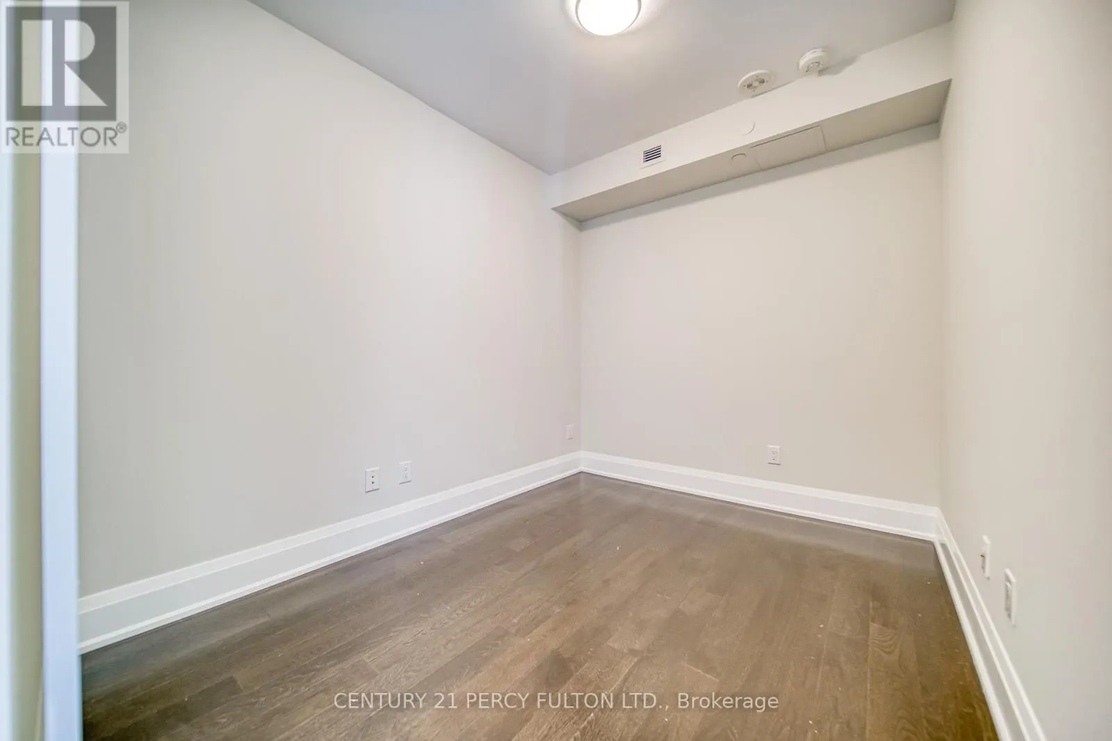 904 - 88 CUMBERLAND STREET