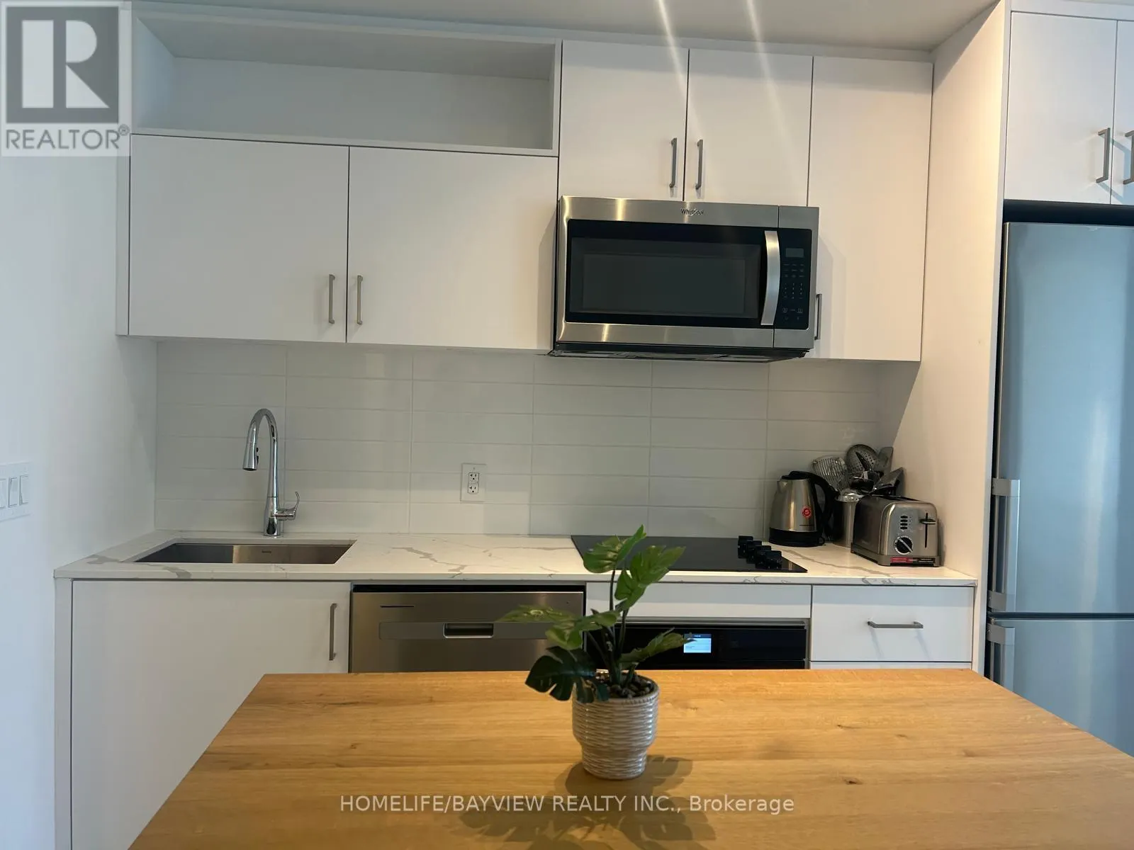 868 - 135 LOWER SHERBOURNE STREET W