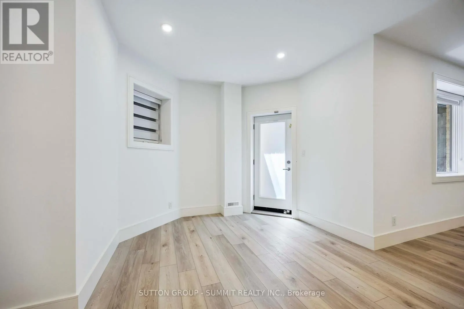 127 MUNRO BOULEVARD