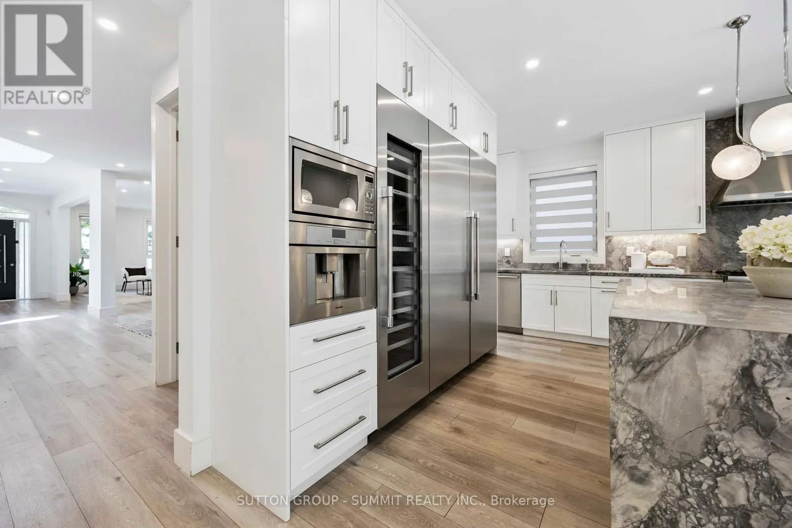 127 MUNRO BOULEVARD