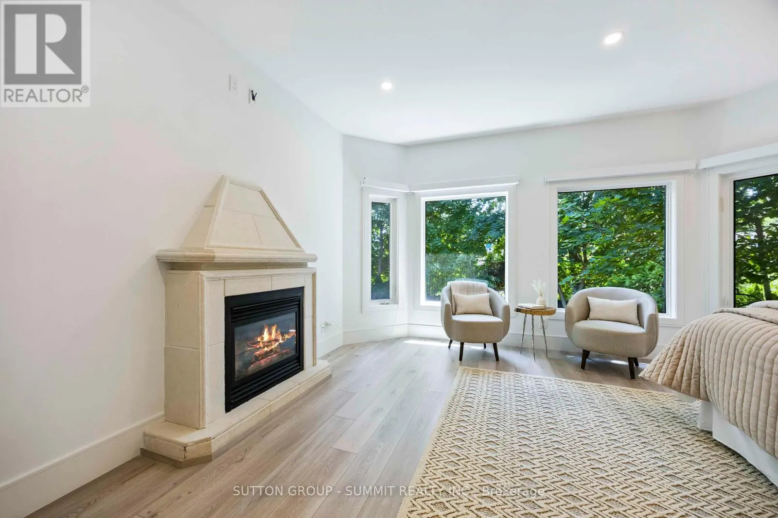 127 MUNRO BOULEVARD