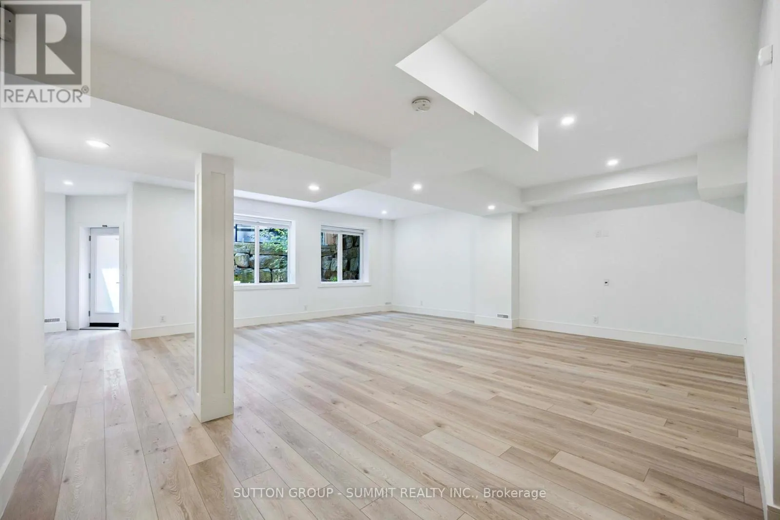 127 MUNRO BOULEVARD