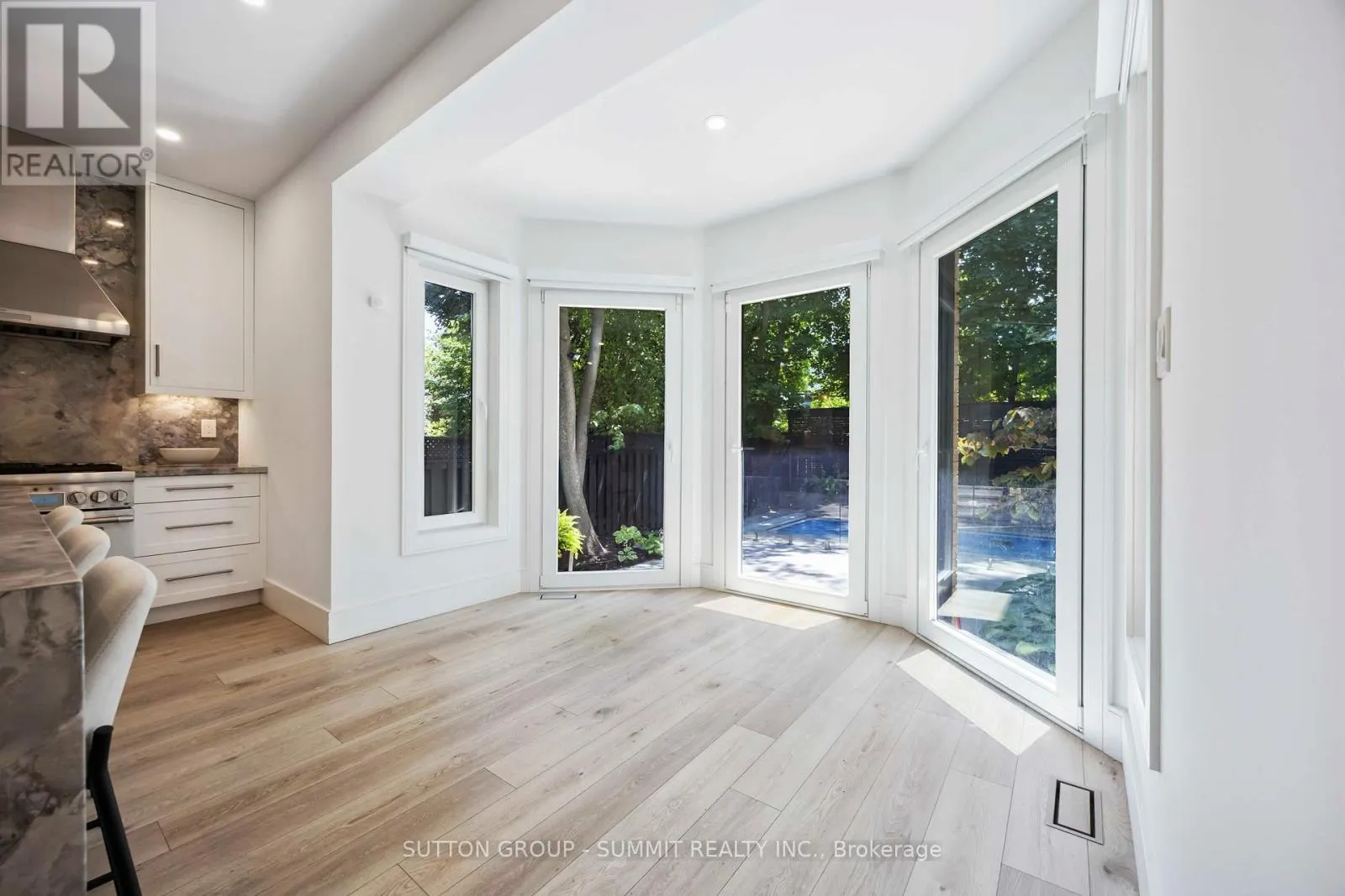 127 MUNRO BOULEVARD