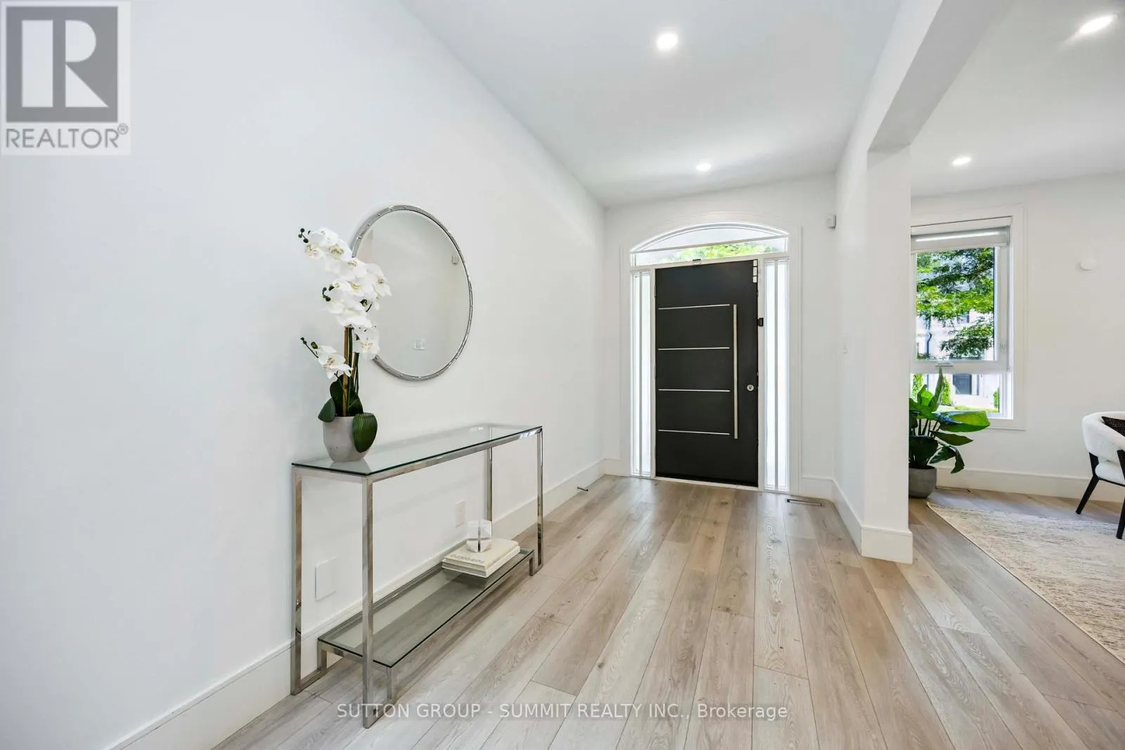 127 MUNRO BOULEVARD