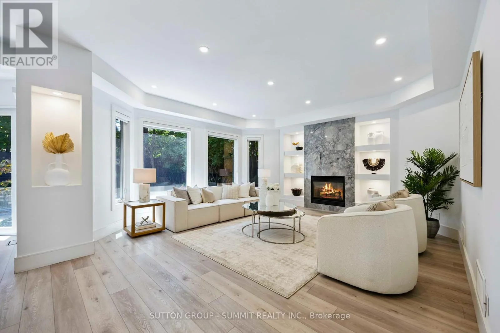 127 MUNRO BOULEVARD