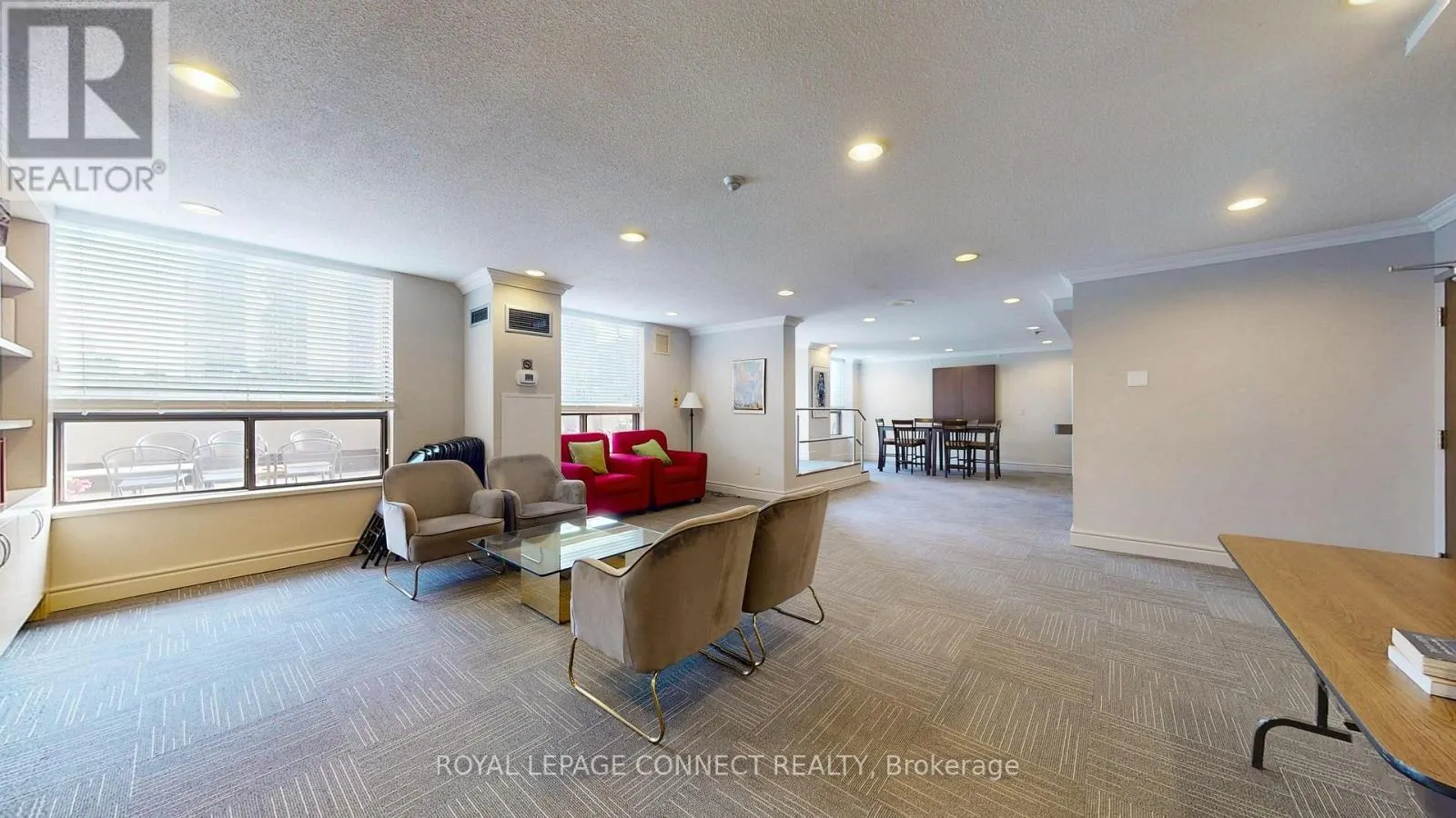 1002 - 47 ST CLAIR AVENUE W