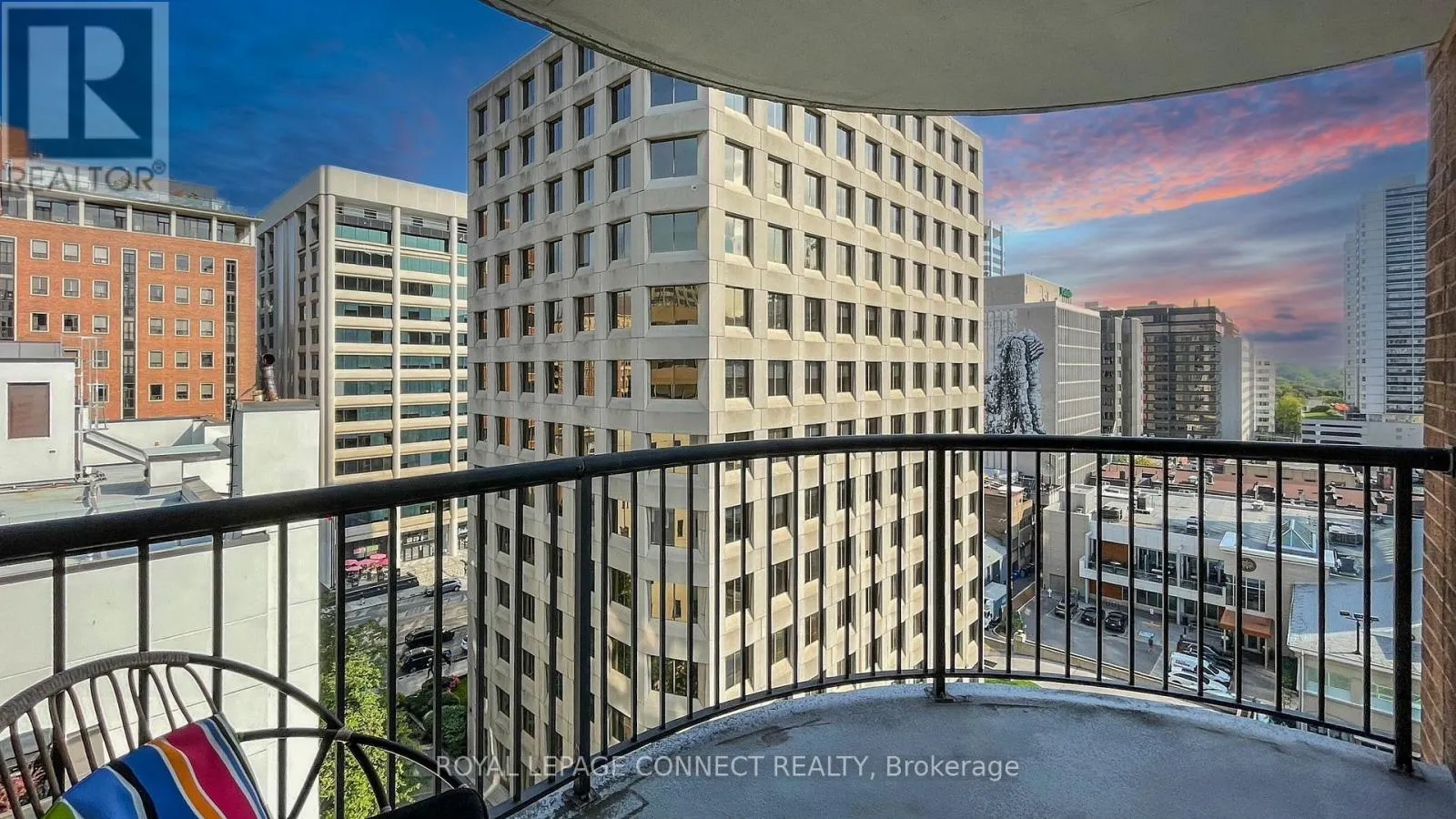 1002 - 47 ST CLAIR AVENUE W
