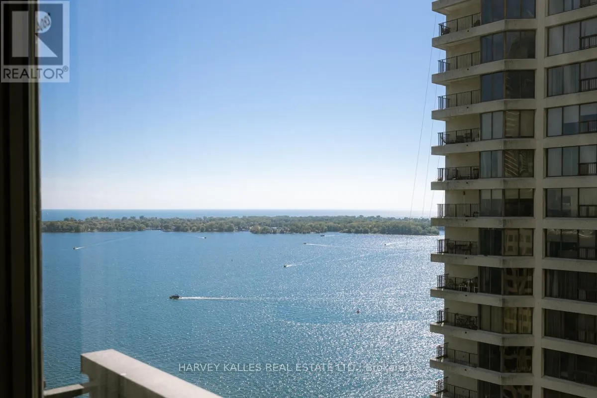 2804 - 33 HARBOUR SQUARE