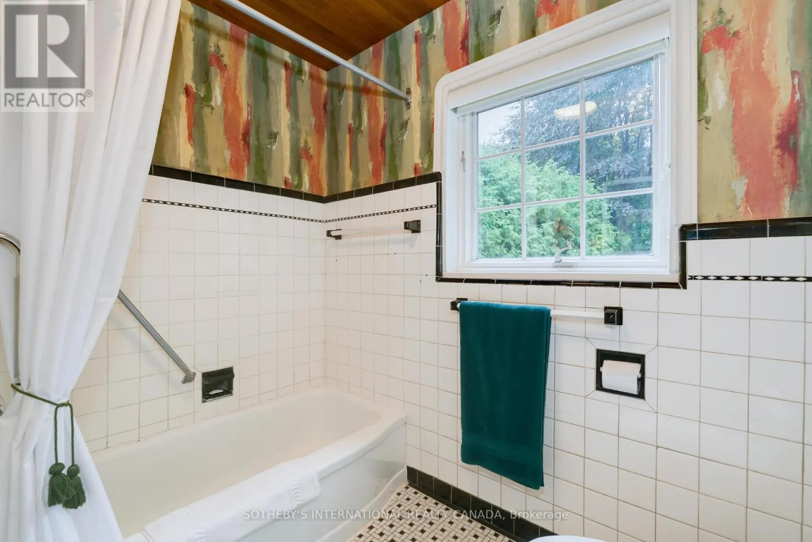 239 EMPRESS AVENUE