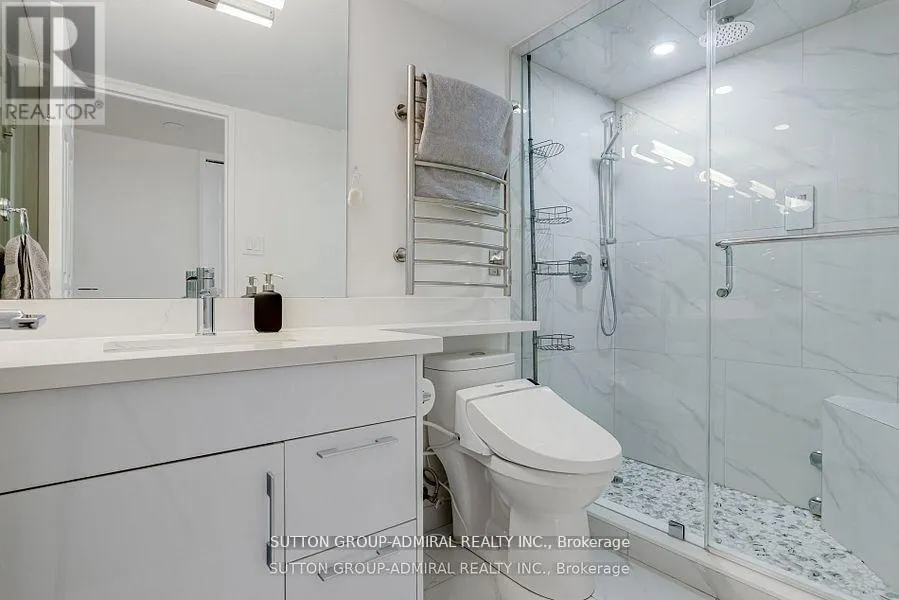 805 - 278 BLOOR STREET E