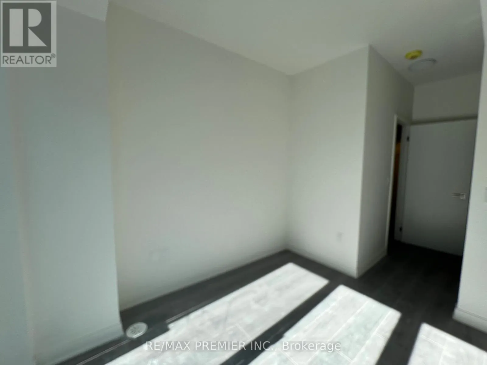 182 - 67 CURLEW DRIVE