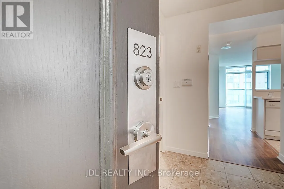 823 - 109 FRONT STREET E