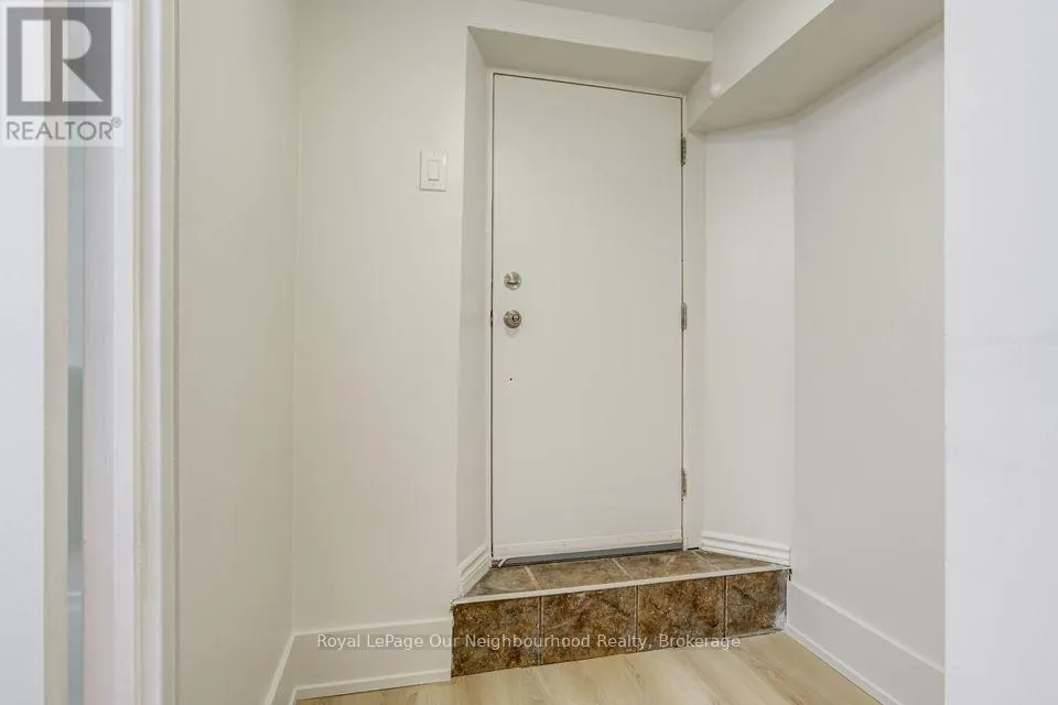593 VAUGHAN ROAD