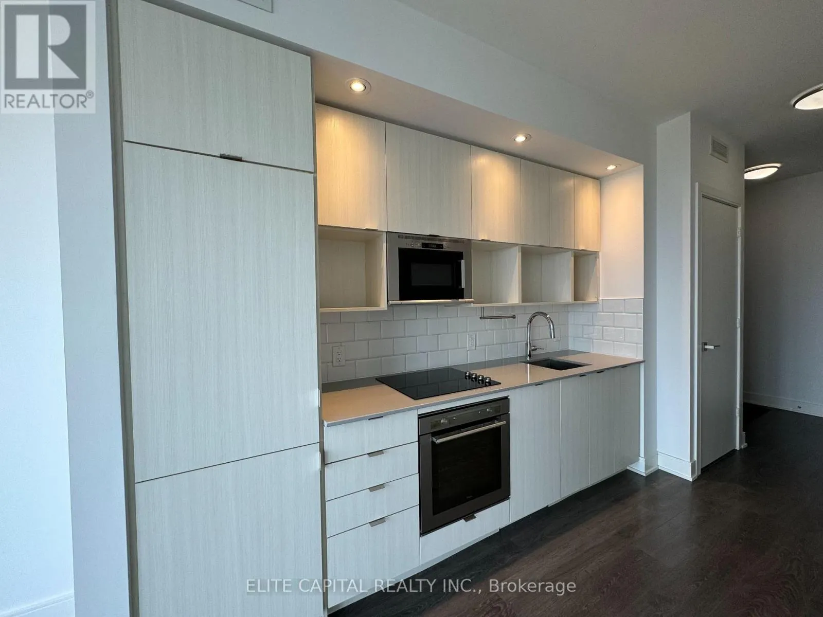PH07 - 89 MCGILL STREET