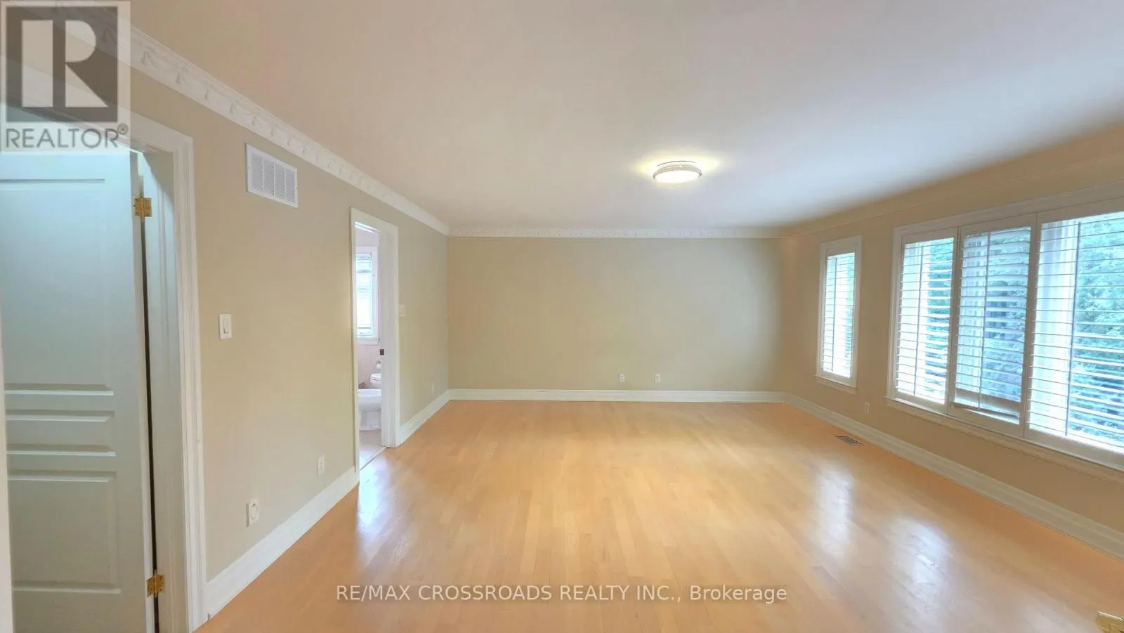 21 BOWAN COURT