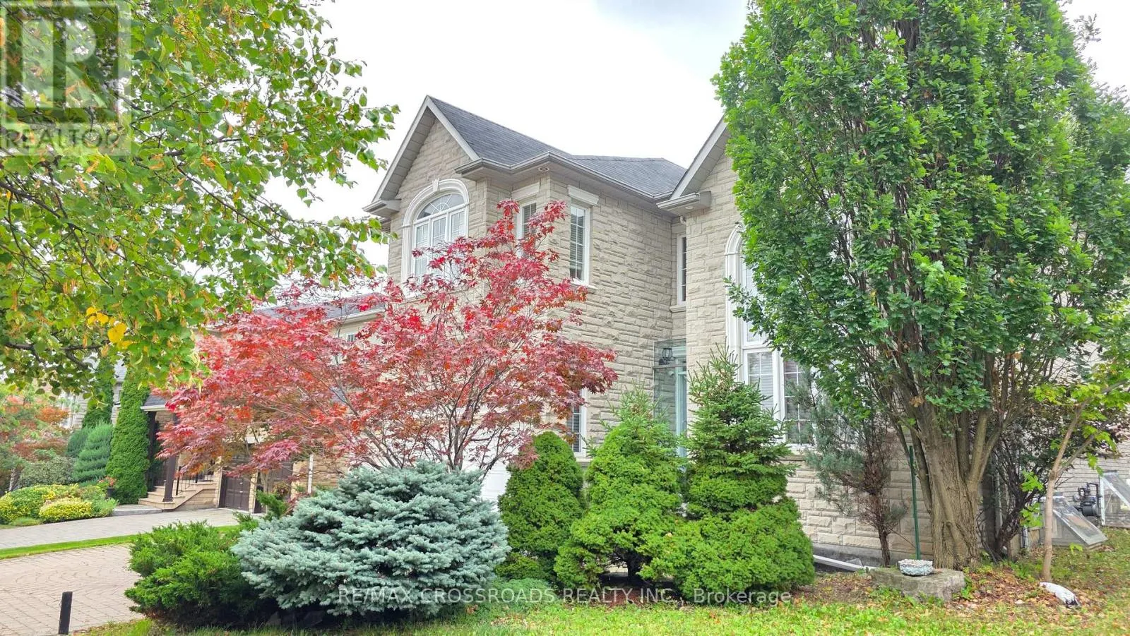 21 BOWAN COURT