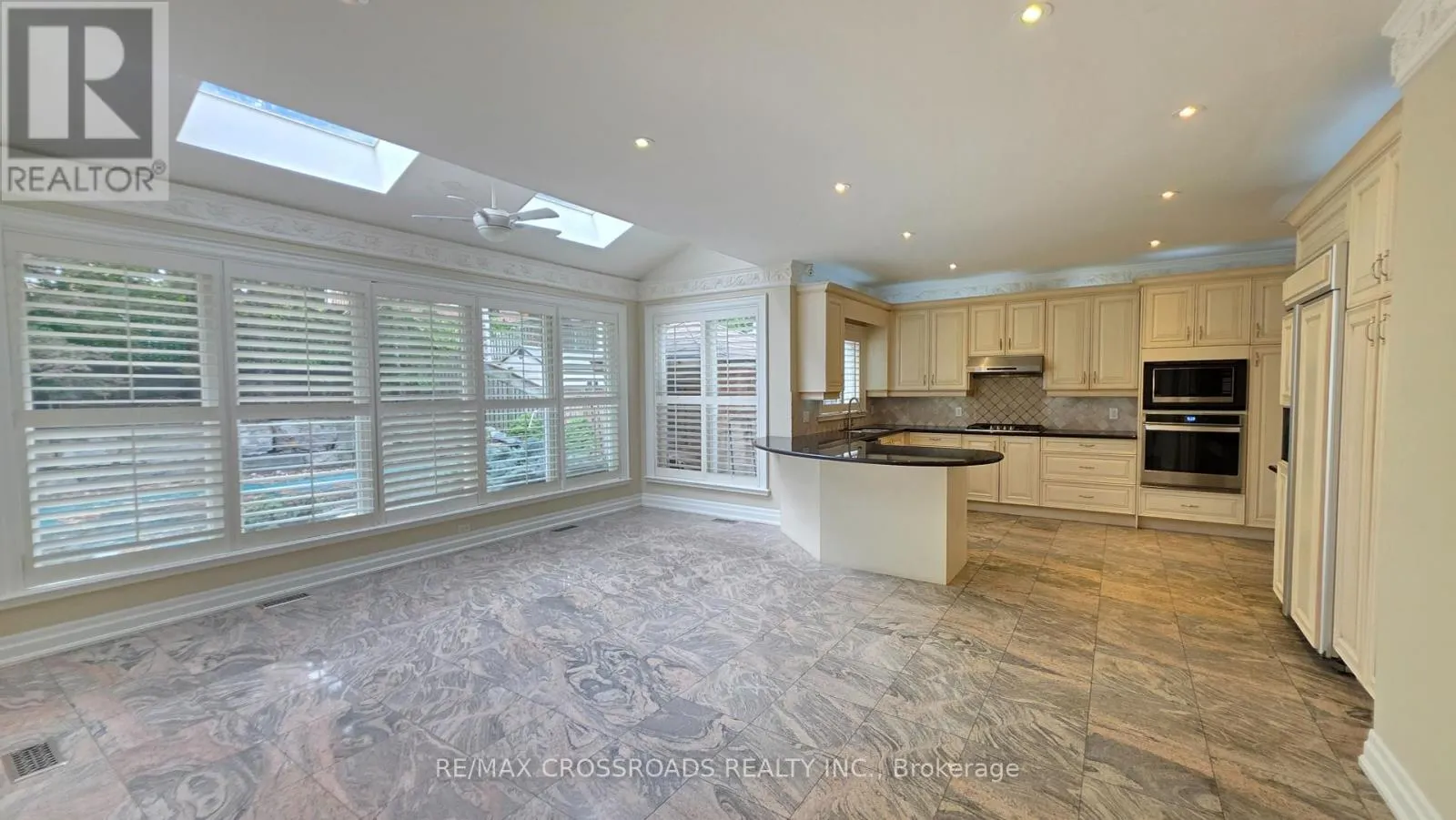 21 BOWAN COURT