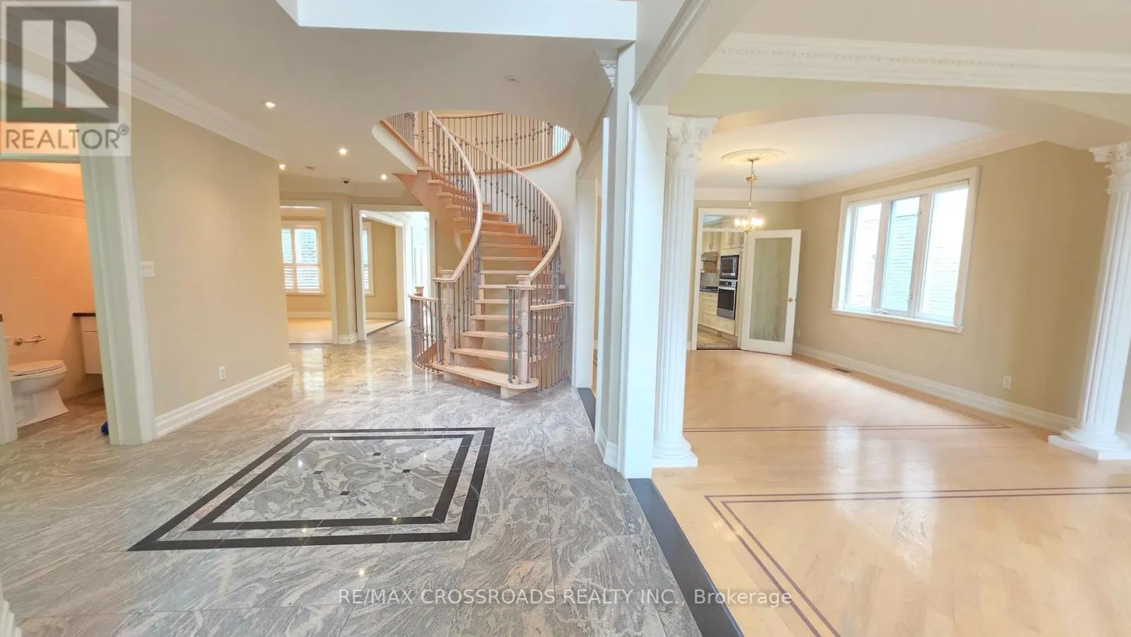 21 BOWAN COURT