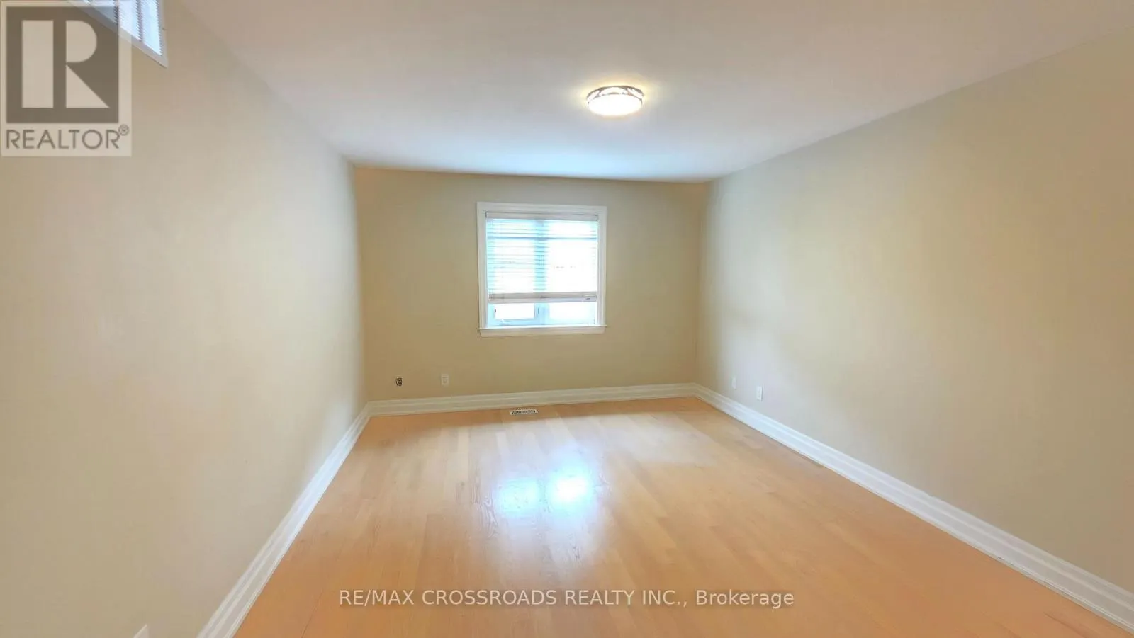 21 BOWAN COURT