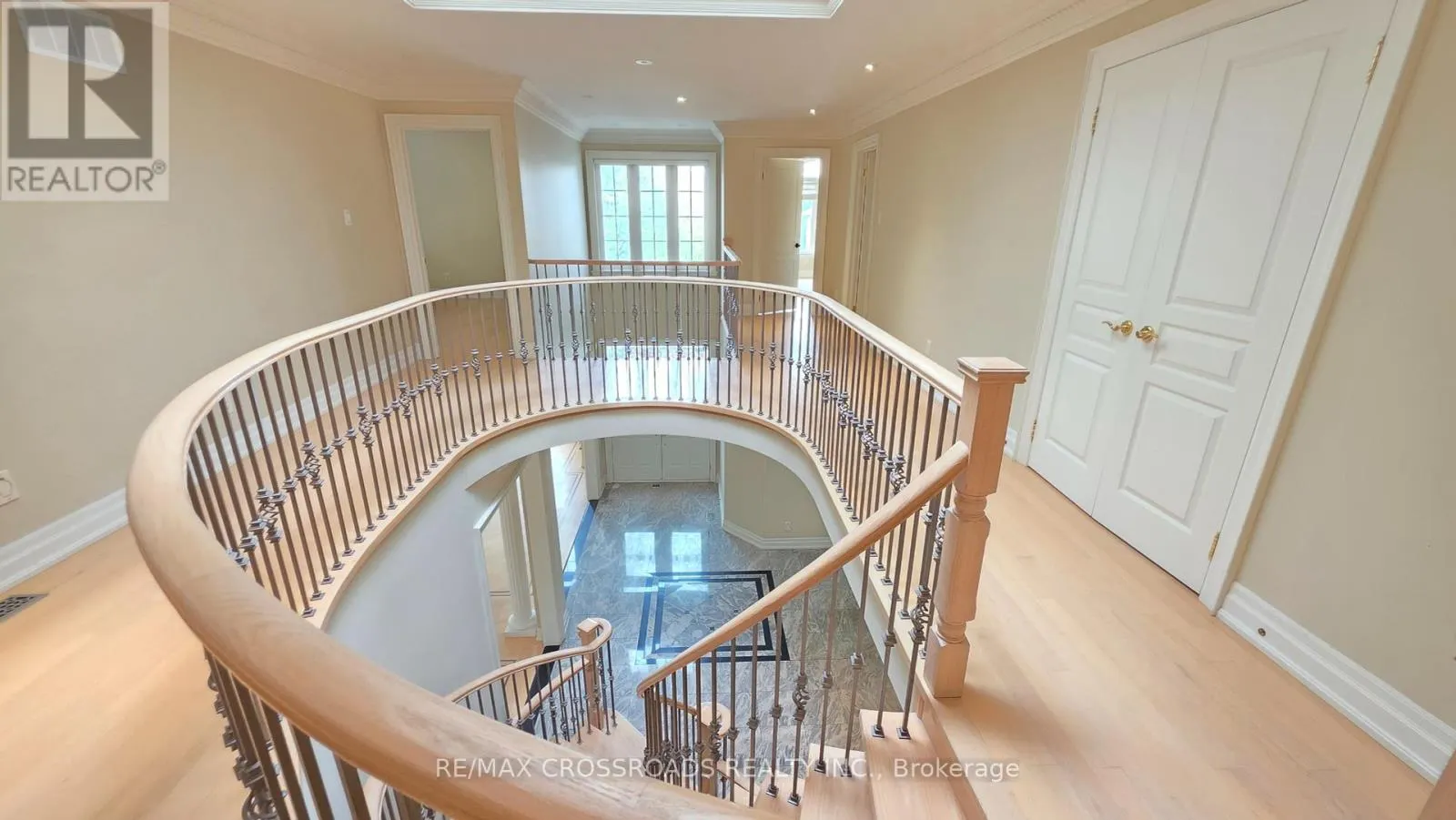 21 BOWAN COURT