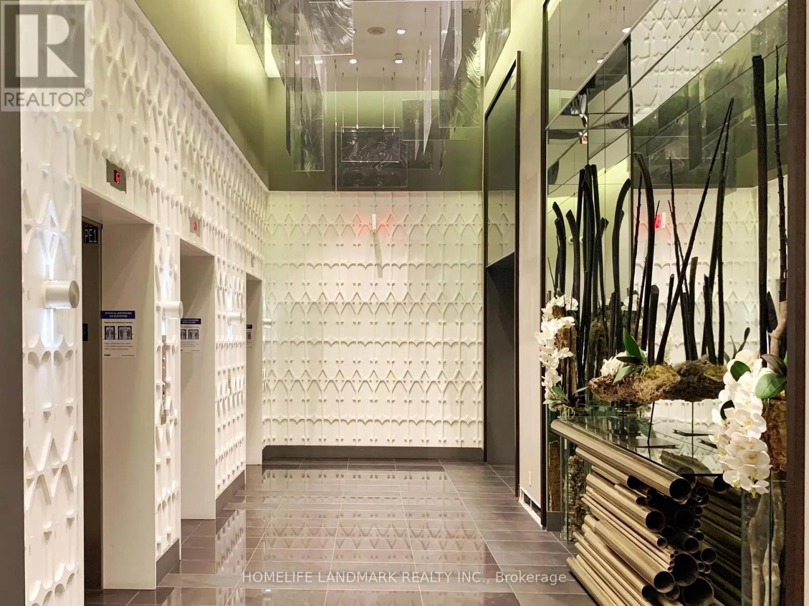 #1305 - 32 DAVENPORT ROAD
