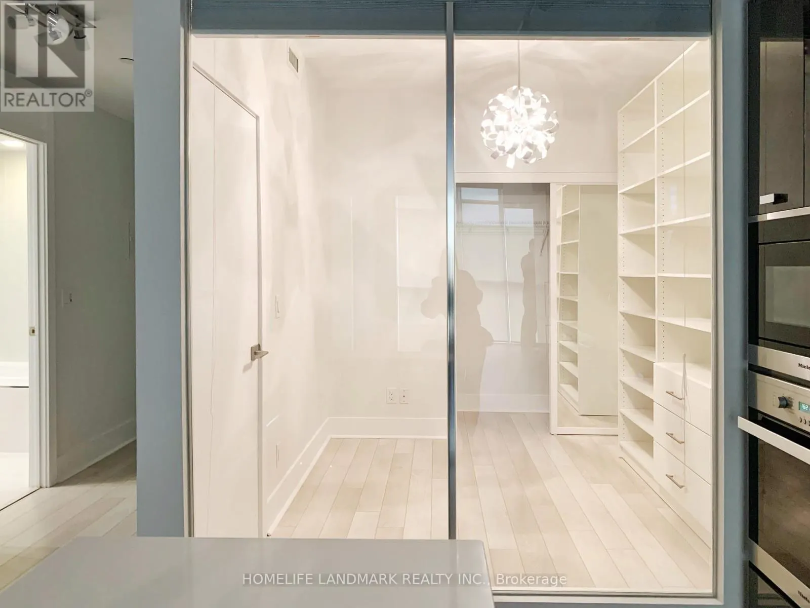 #1305 - 32 DAVENPORT ROAD