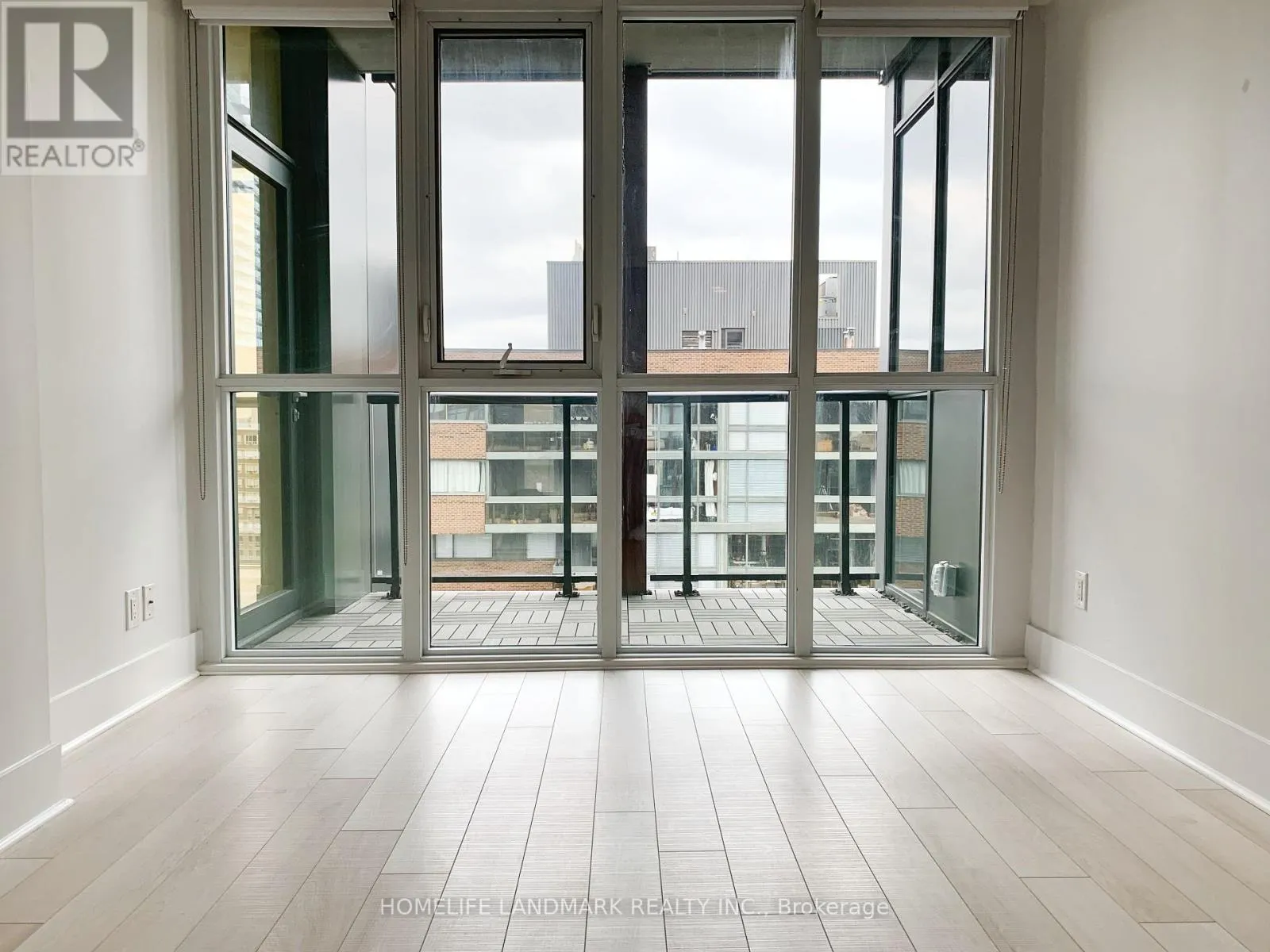 #1305 - 32 DAVENPORT ROAD