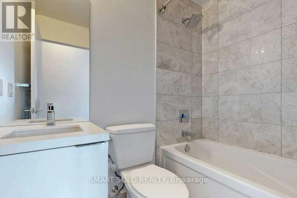 1011 - 8 EGLINTON AVENUE E