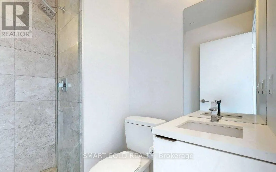 1011 - 8 EGLINTON AVENUE E