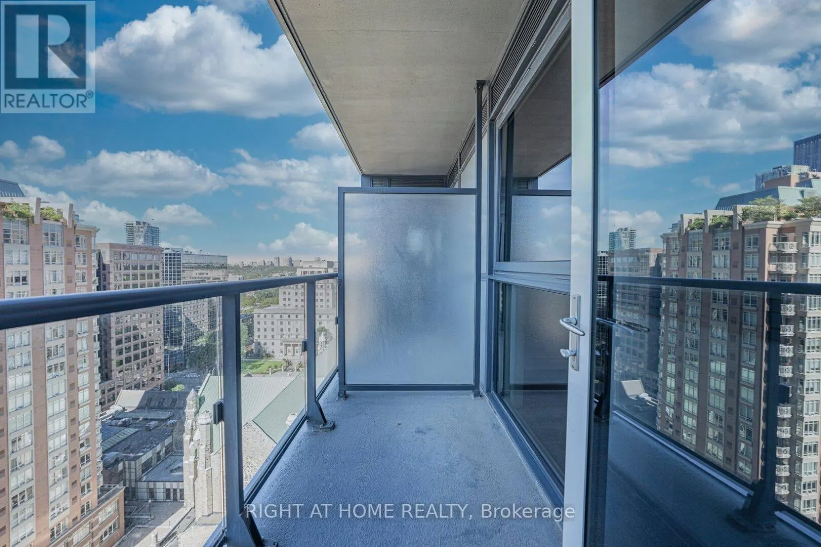 2104 - 28 TED ROGERS WAY