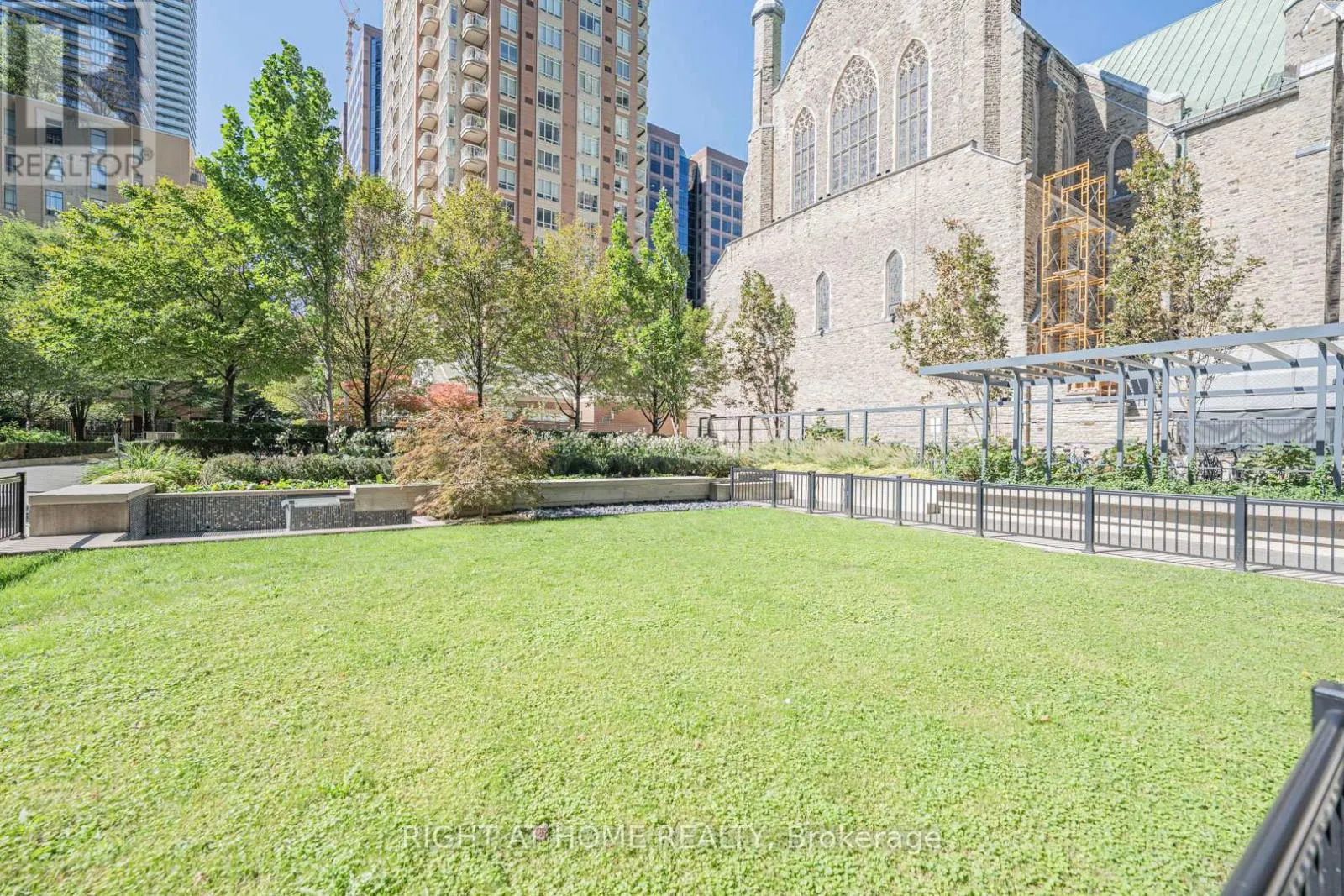 2104 - 28 TED ROGERS WAY