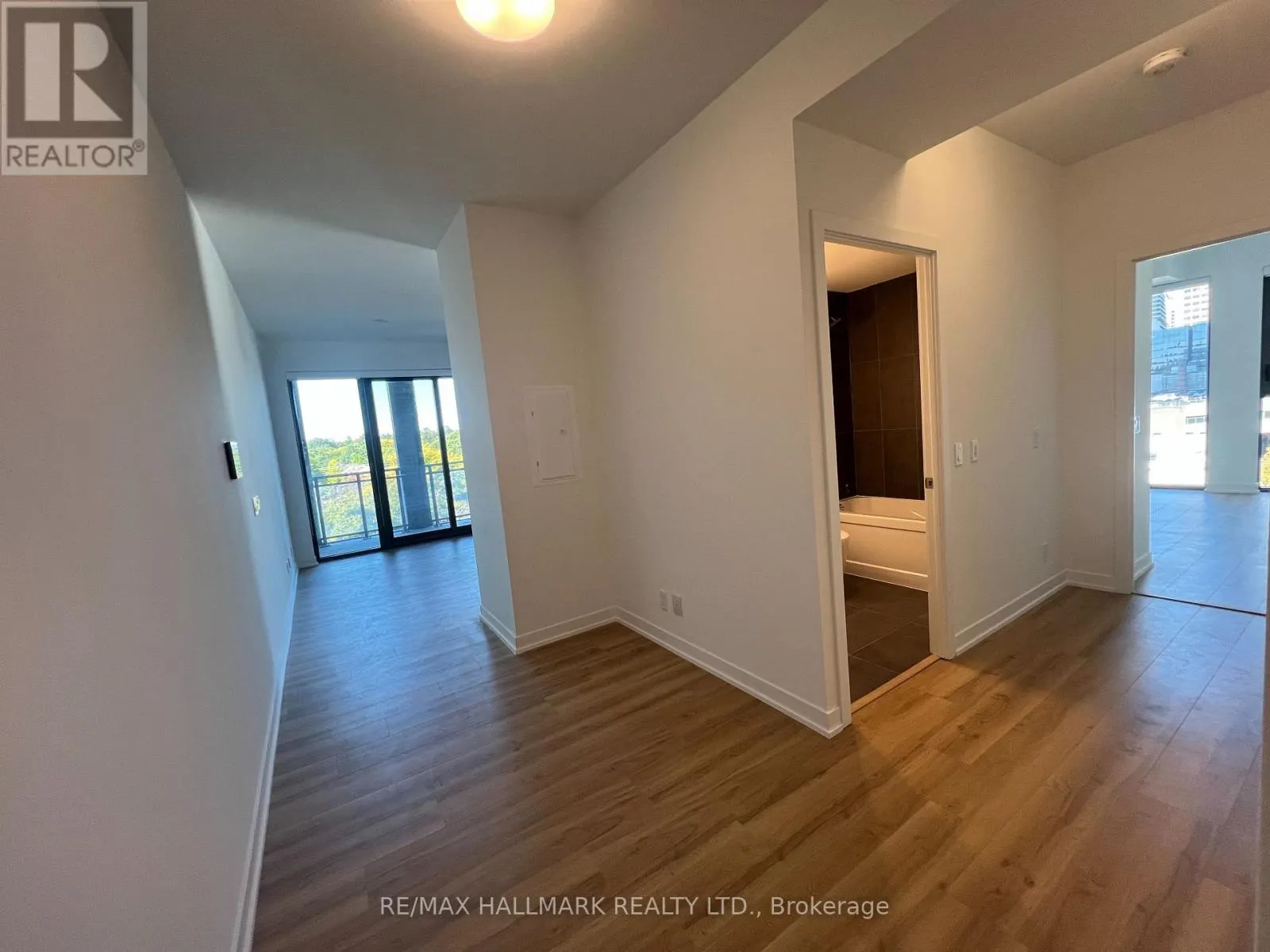 502 - 1 HILLSDALE AVENUE W