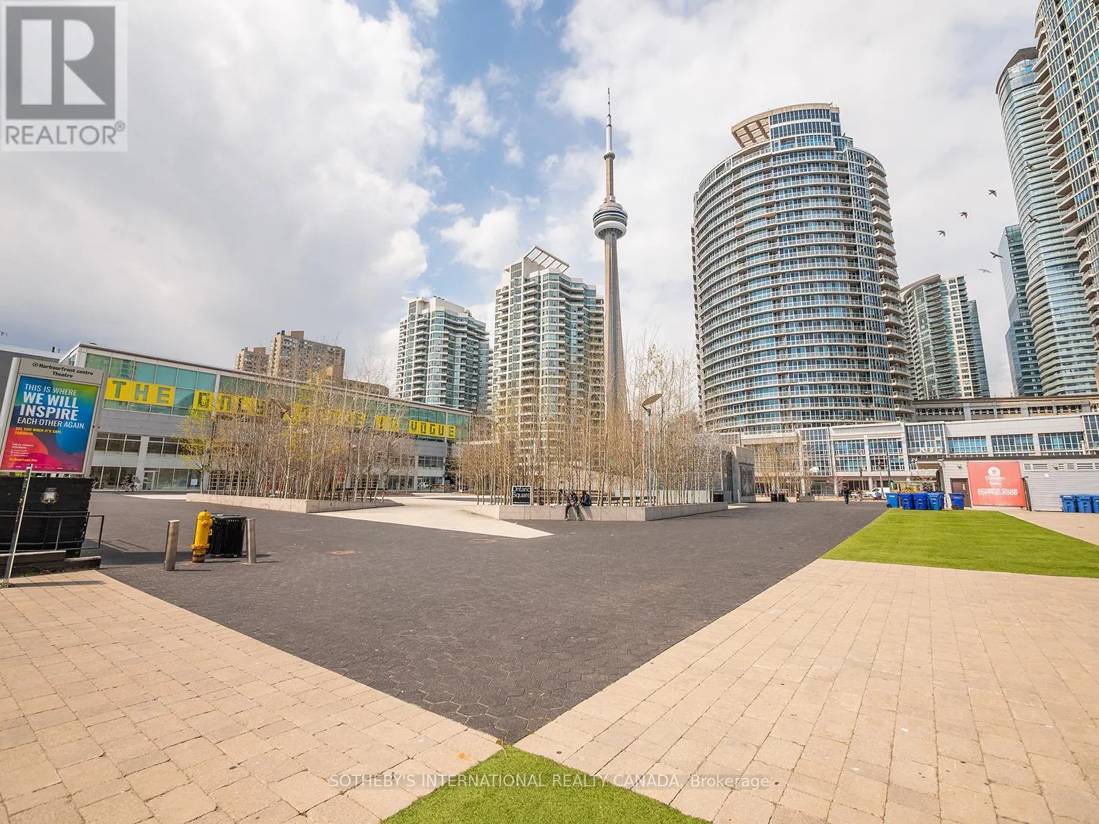 2202 - 218 QUEENS QUAY