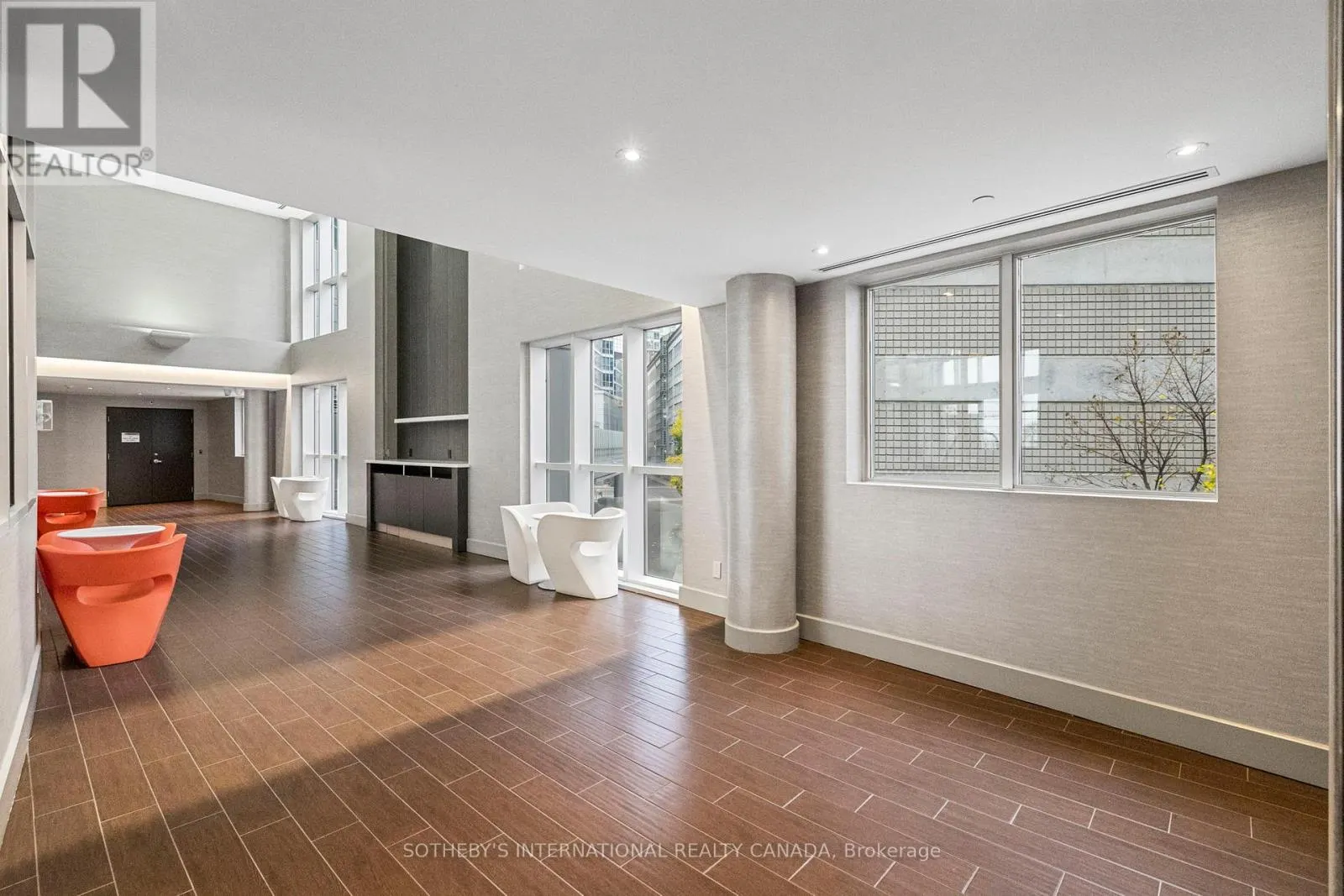 2202 - 218 QUEENS QUAY