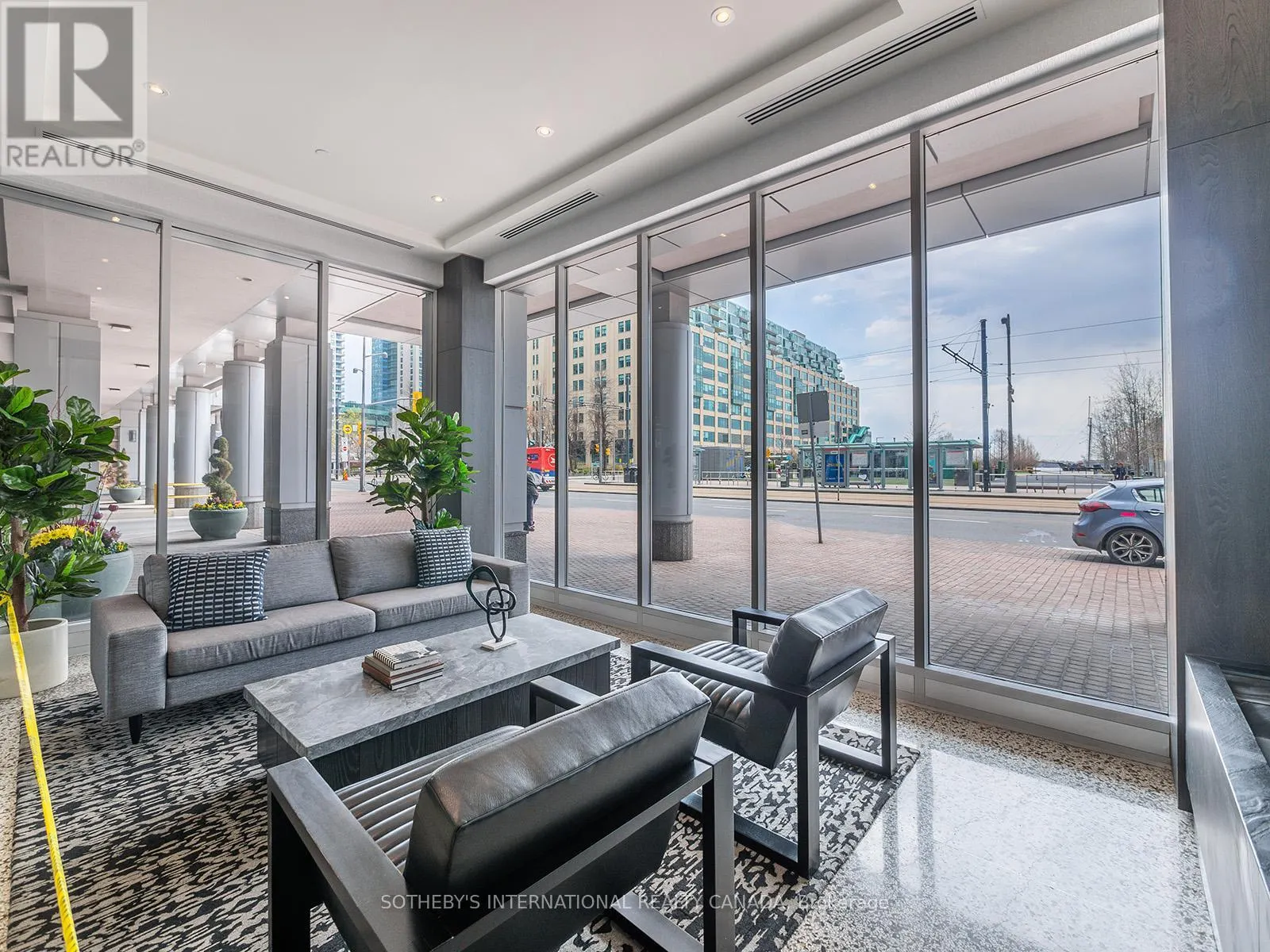 2202 - 218 QUEENS QUAY