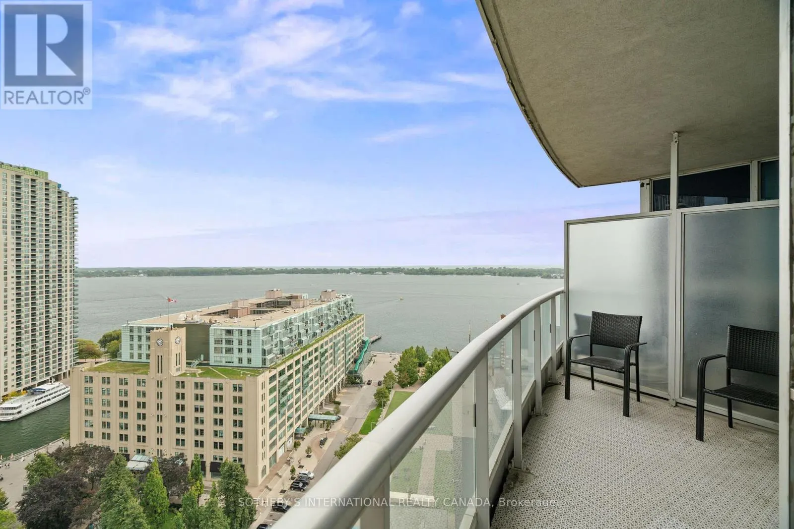 2202 - 218 QUEENS QUAY