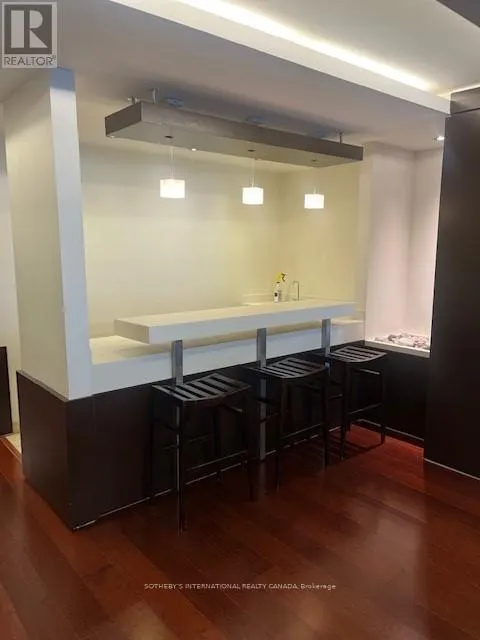 2202 - 218 QUEENS QUAY
