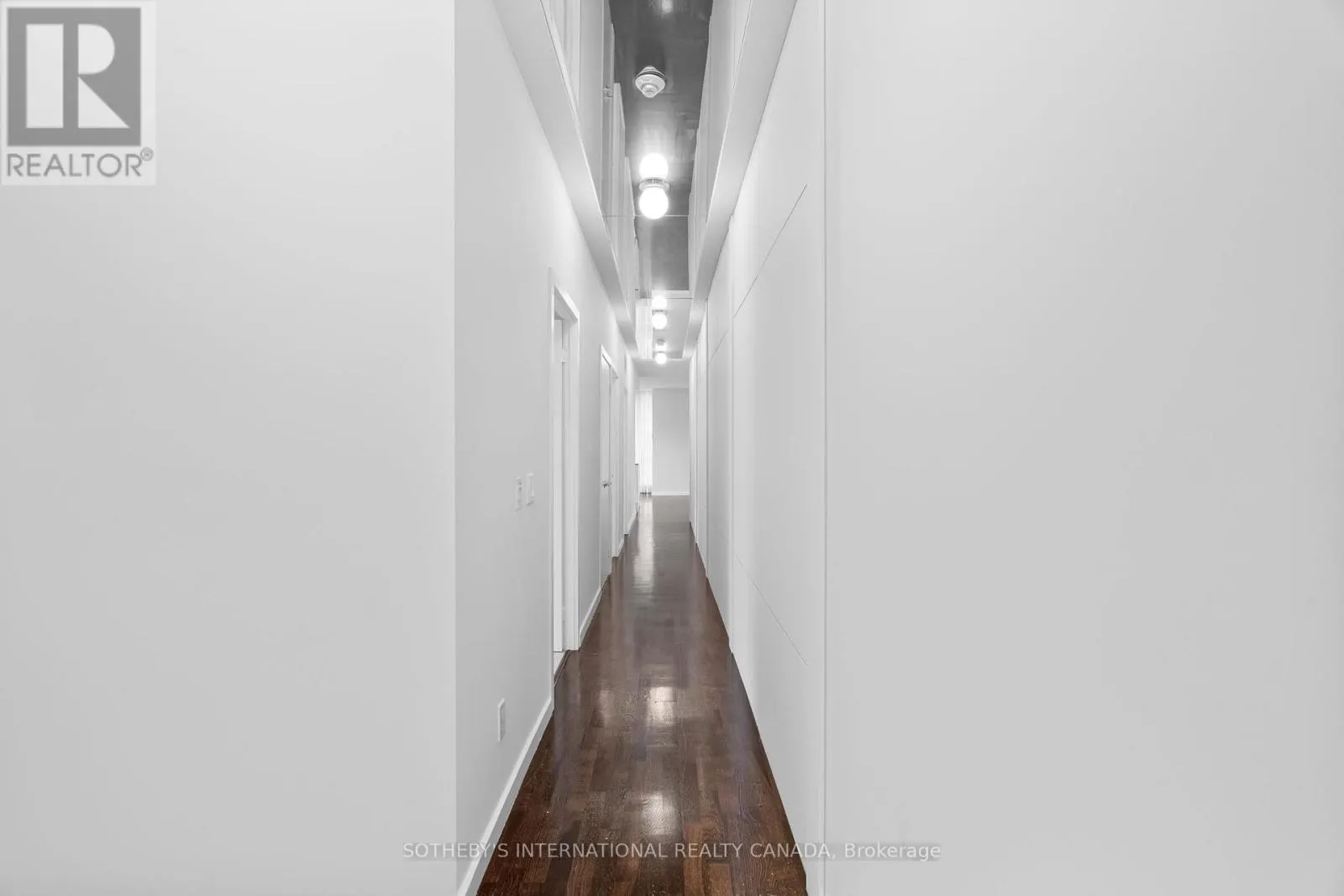 2202 - 218 QUEENS QUAY
