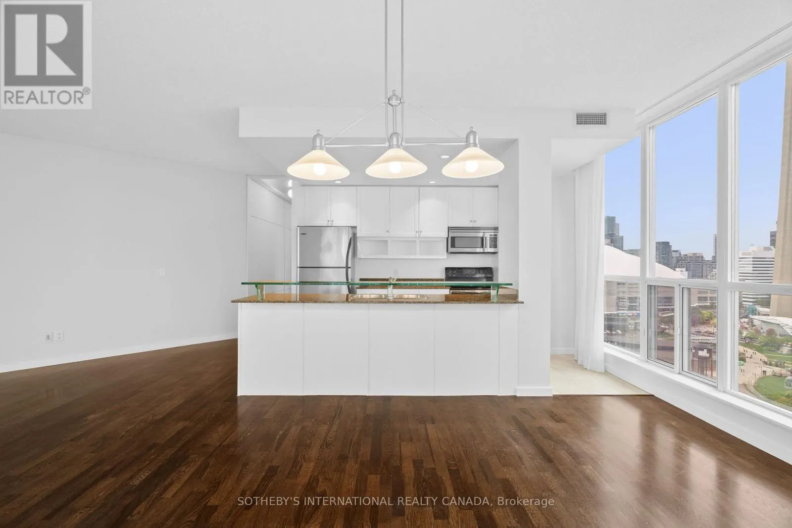 2202 - 218 QUEENS QUAY