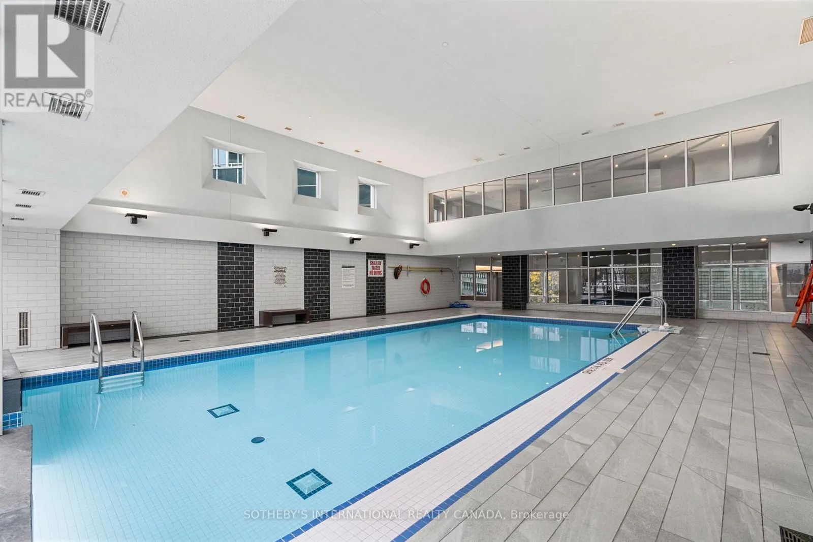 2202 - 218 QUEENS QUAY