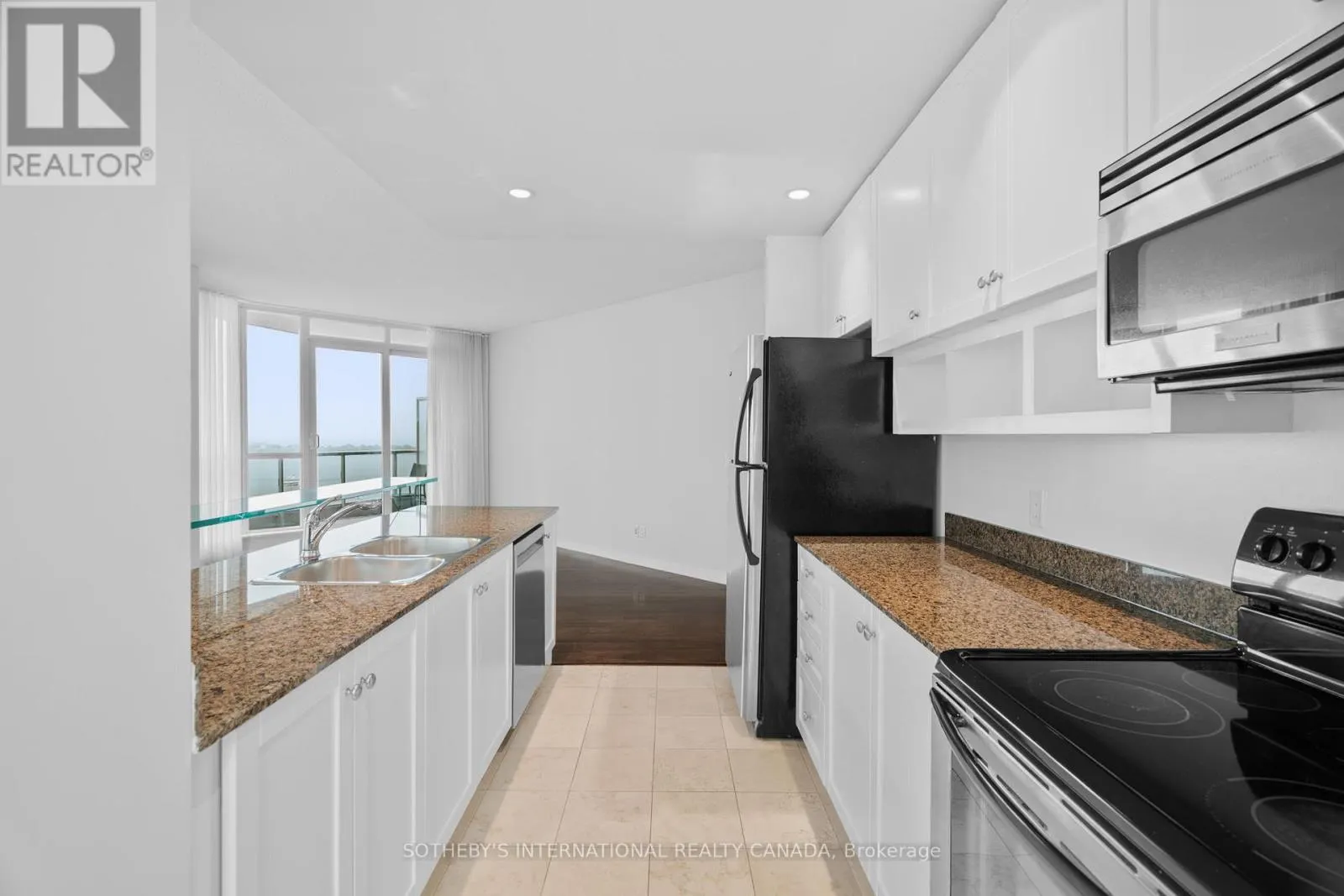 2202 - 218 QUEENS QUAY