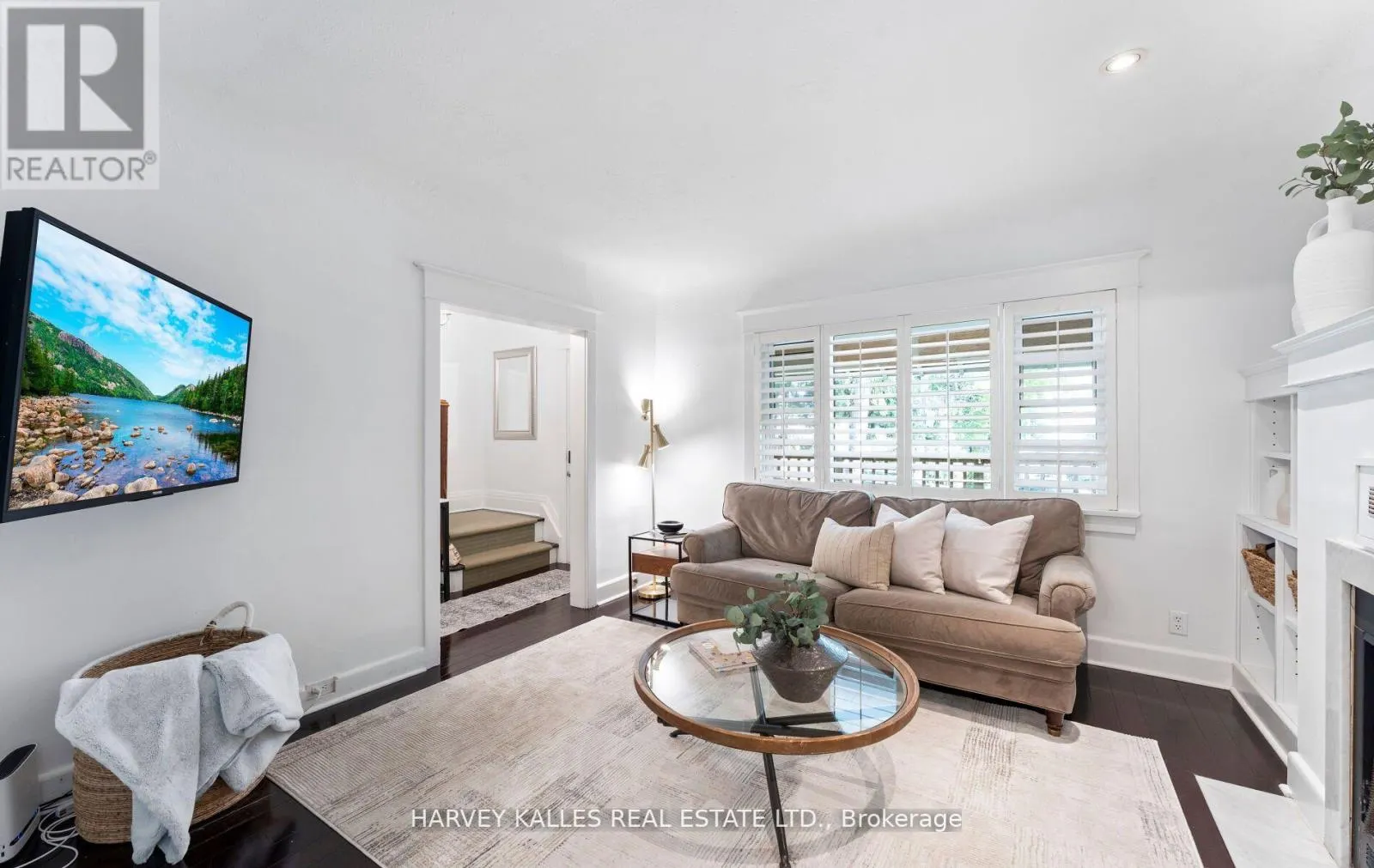 306 WYCHWOOD AVENUE