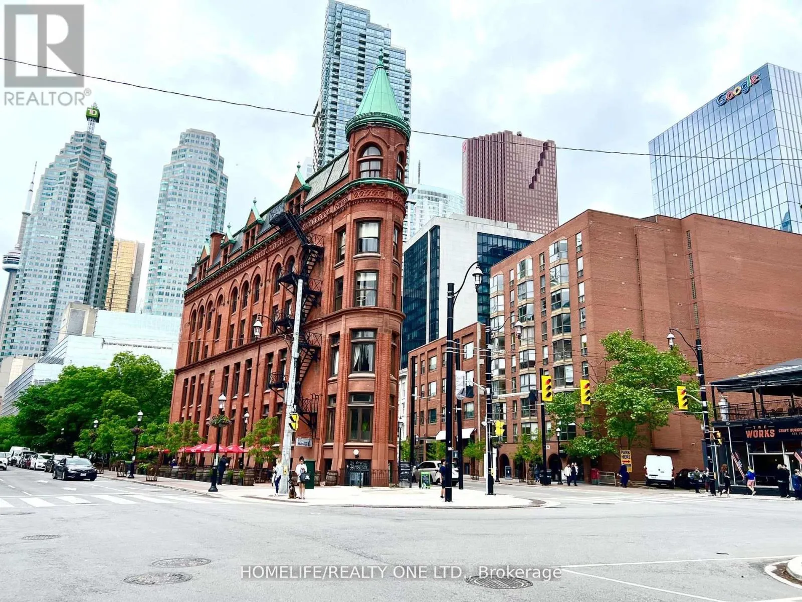 3710 - 88 SCOTT STREET