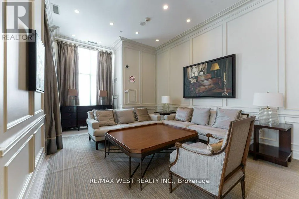407 - 15 REAN DRIVE