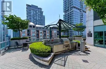 812 - 168 SIMCOE STREET