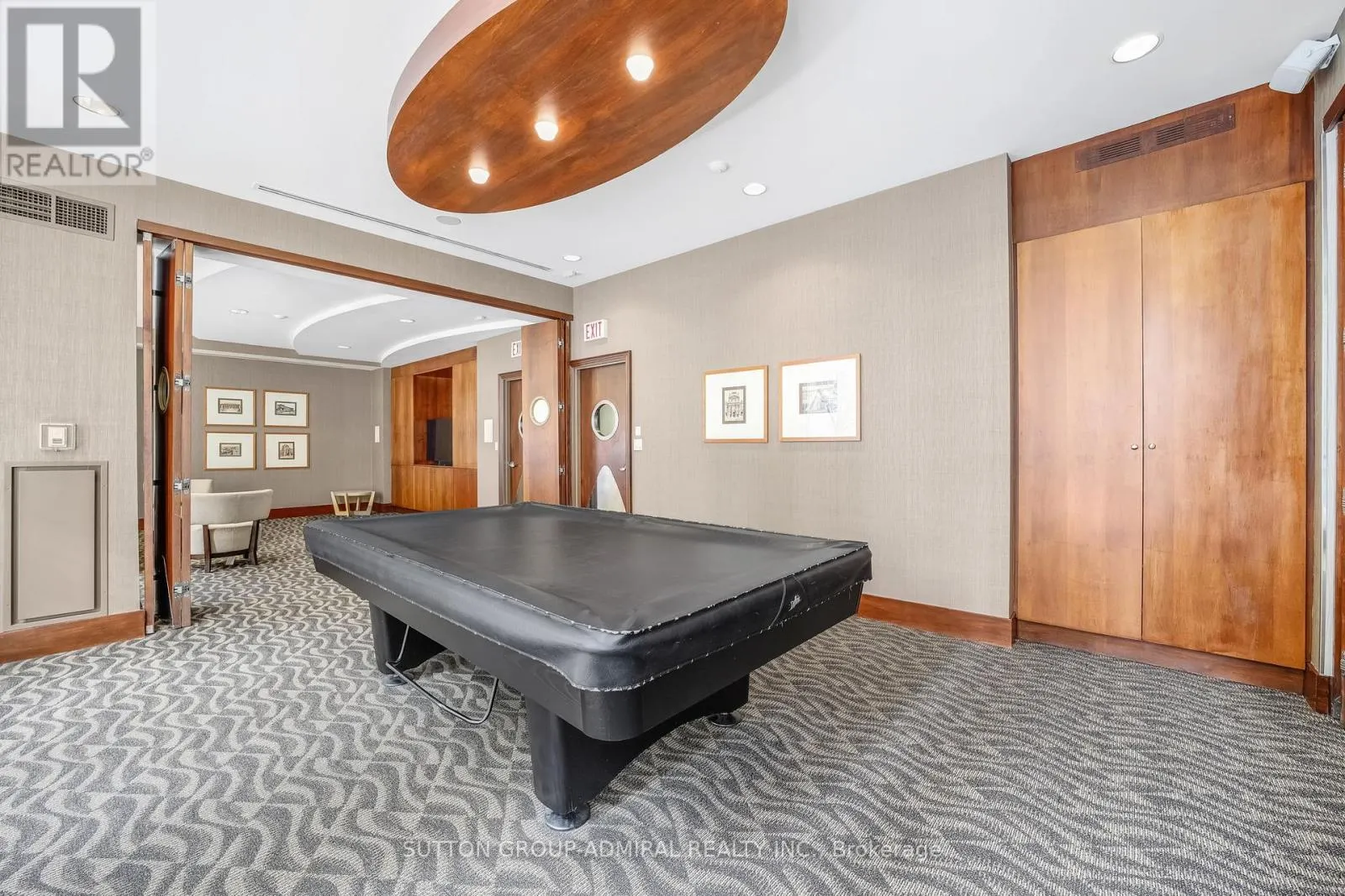 812 - 168 SIMCOE STREET