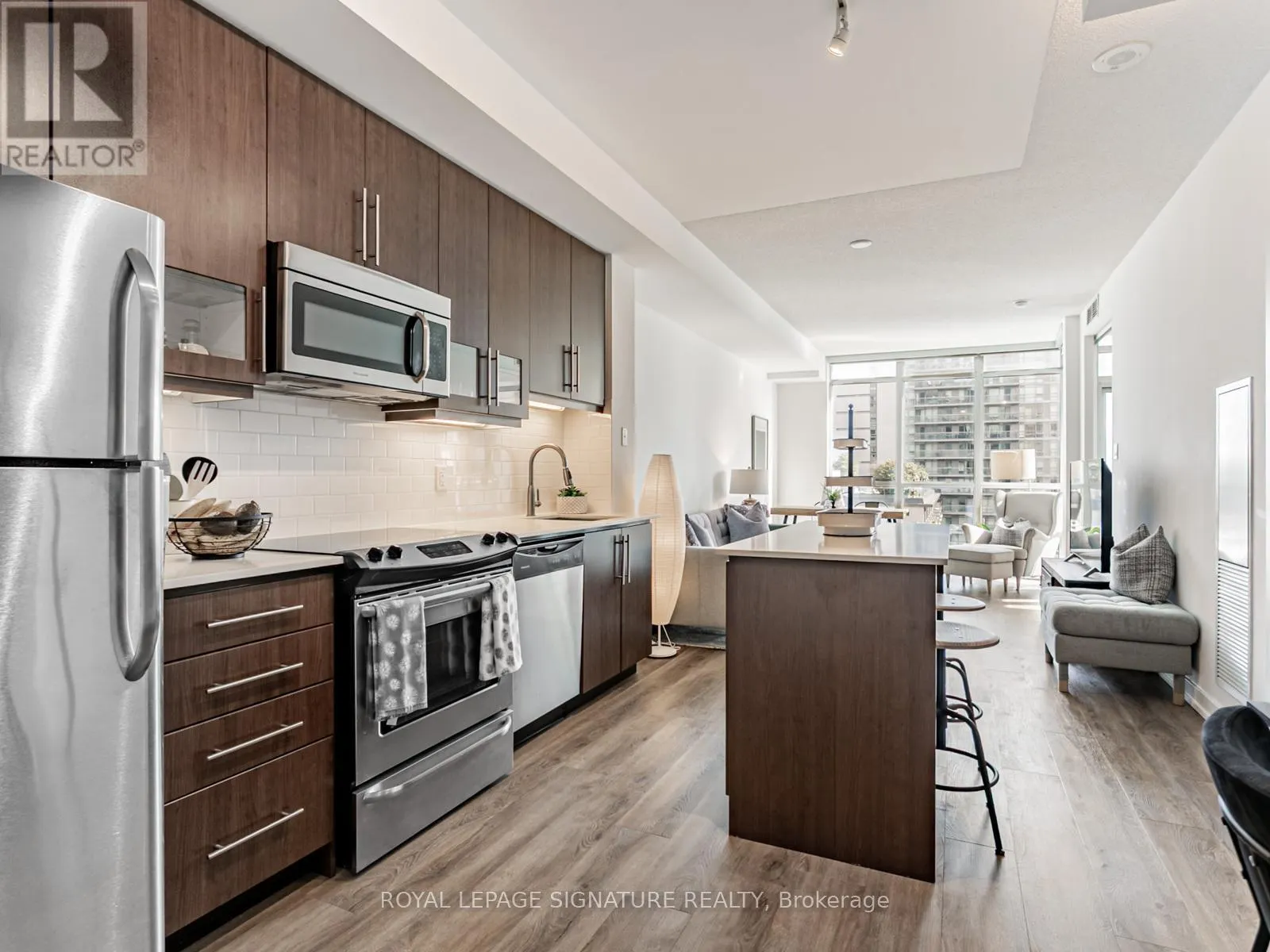 1208 - 1171 QUEEN STREET W